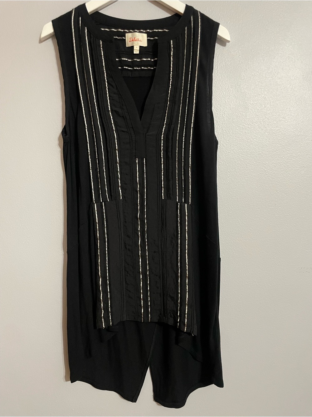 Deletta Black Sleeveless Tunic with Metallic Vertical Stripes